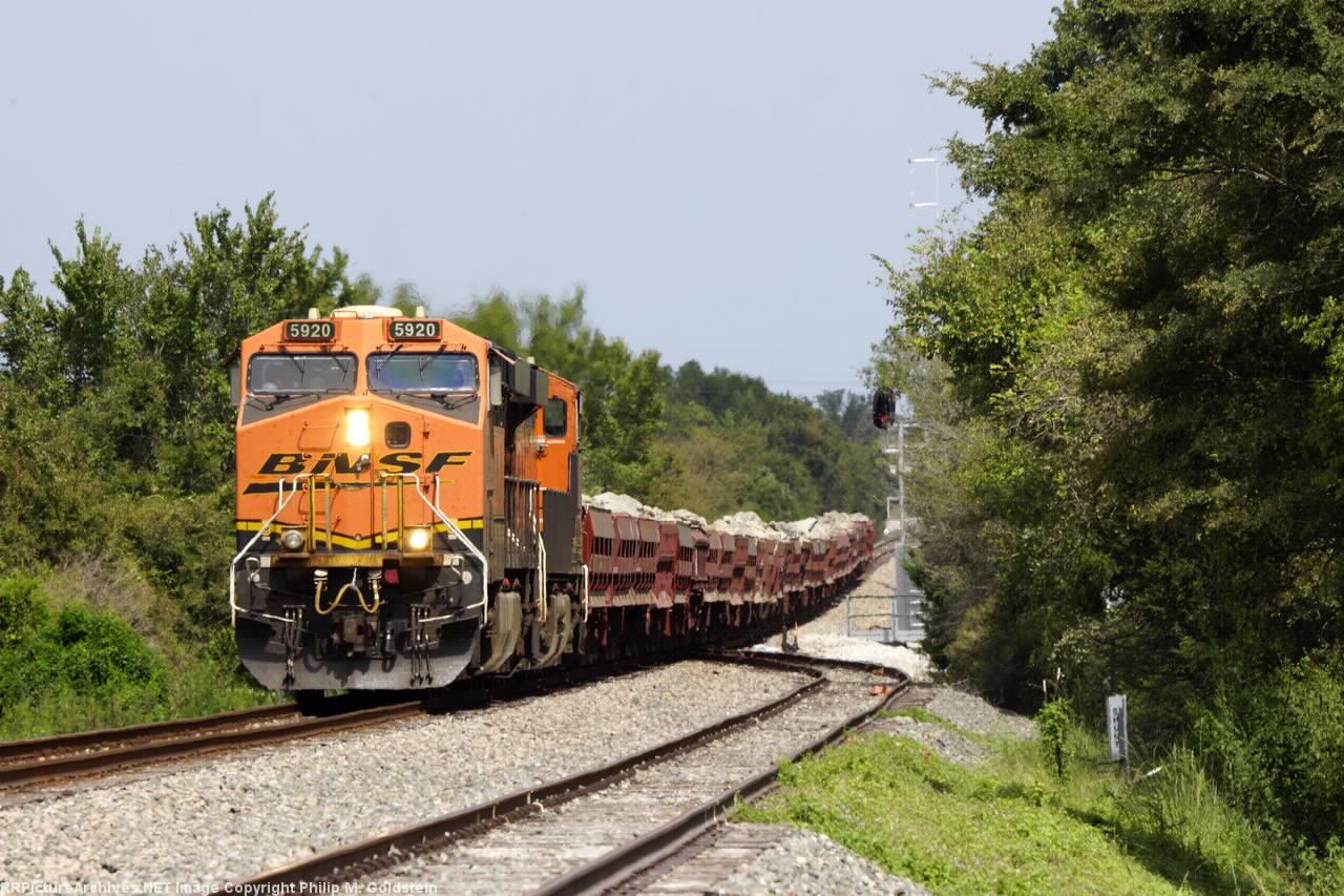 BNSF 5920